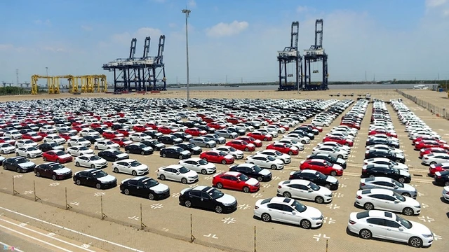 Việt Nam chủ yếu nhập khẩu xe từ Thái Lan, Indonesia, Trung Quốc. Việt Nam chủ yếu nhập khẩu xe từ Thái Lan, Indonesia, Trung Quốc.