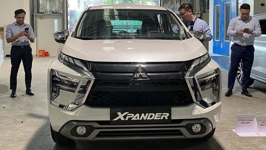 Mitsubishi Xpander 2022 cũng đã xuất hiện tại đại lý. Mitsubishi Xpander 2022 cũng đã xuất hiện tại đại lý.