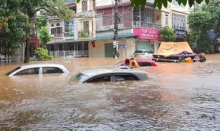 Một số tỉnh ở miền Bắc có mưa lớn và ngập sâu. Ảnh: MXH