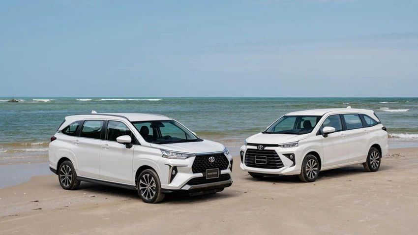 Bộ đôi Toyota cũng giới thiệu vào cuối tháng 3: Veloz Cross: 6,3 lít/100km và Avanza Premio: 5,4 lít/100km. Bộ đôi Toyota cũng giới thiệu vào cuối tháng 3: Veloz Cross: 6,3 lít/100km và Avanza Premio: 5,4 lít/100km.