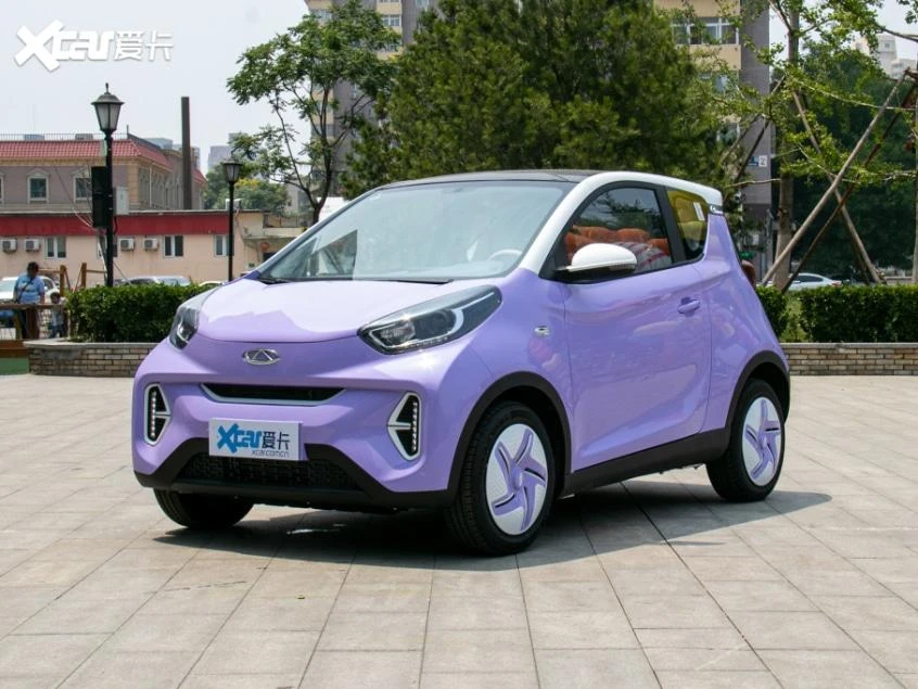 Có hai màu sắc là hồng và tím cho chị em lựa chọn. Ảnh: Carnewschina Có hai màu sắc là hồng và tím cho chị em lựa chọn. Ảnh: Carnewschina