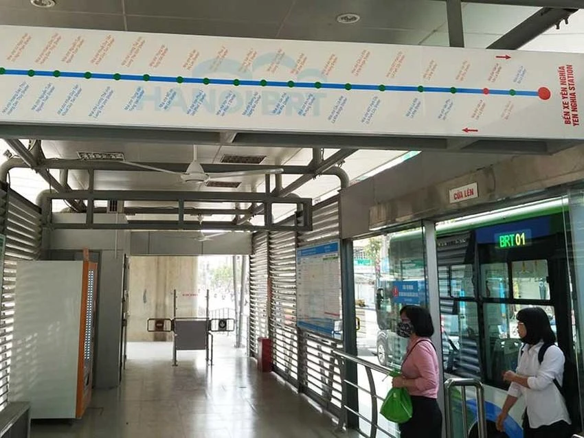 Điểm chờ dành cho người đi xe buýt BRT. Ảnh: TRỌNG PHÚ. Điểm chờ dành cho người đi xe buýt BRT. Ảnh: TRỌNG PHÚ.