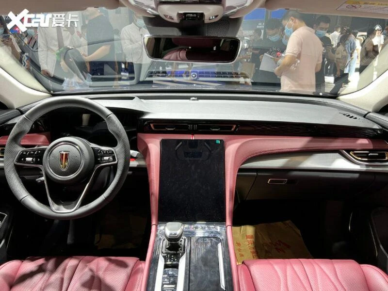 Bên trong của xe cũng thiết kế thể thao hơn. Ảnh: Carnewschina Bên trong của xe cũng thiết kế thể thao hơn. Ảnh: Carnewschina