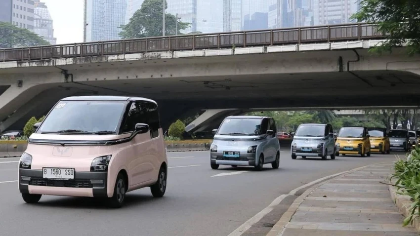 Chiếc xe điện "tí hon" này có thể chạy phạm vi 300 km với biến thể cao nhất. Ảnh: Wuling Chiếc xe điện "tí hon" này có thể chạy phạm vi 300 km với biến thể cao nhất. Ảnh: Wuling