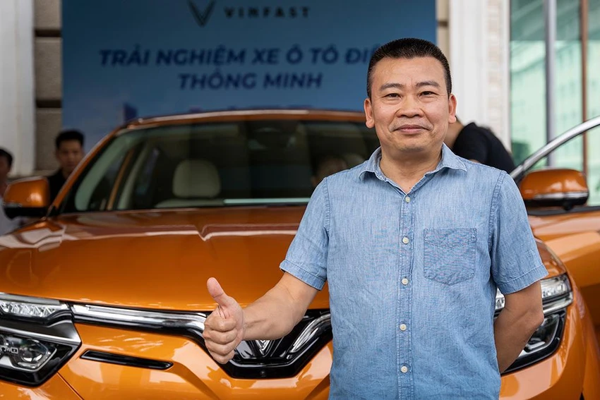 Khách hàng nhanh chóng chốt cọc ngay sau khi lái thử. Khách hàng nhanh chóng chốt cọc ngay sau khi lái thử.