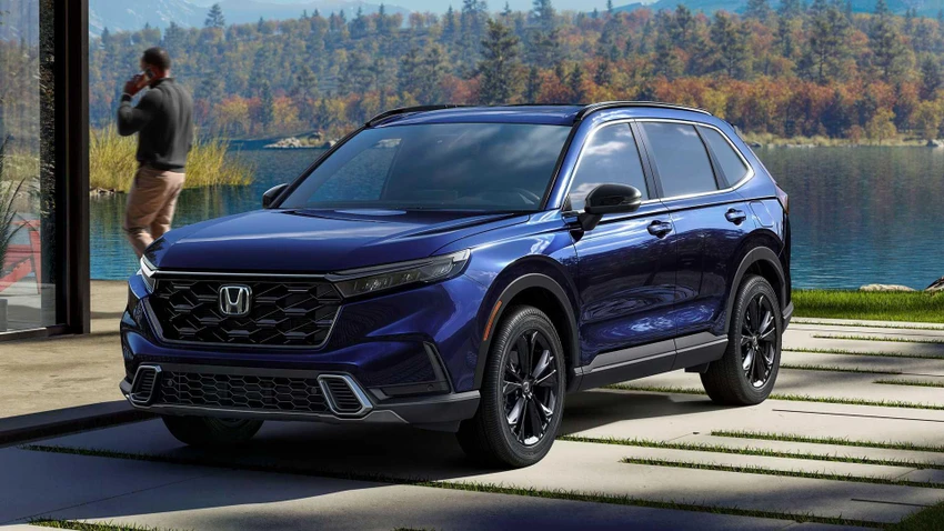 Chiếc Honda CR-V 2023 với thiết kế bắt mắt. Ảnh: Motor1 Chiếc Honda CR-V 2023 với thiết kế bắt mắt. Ảnh: Motor1