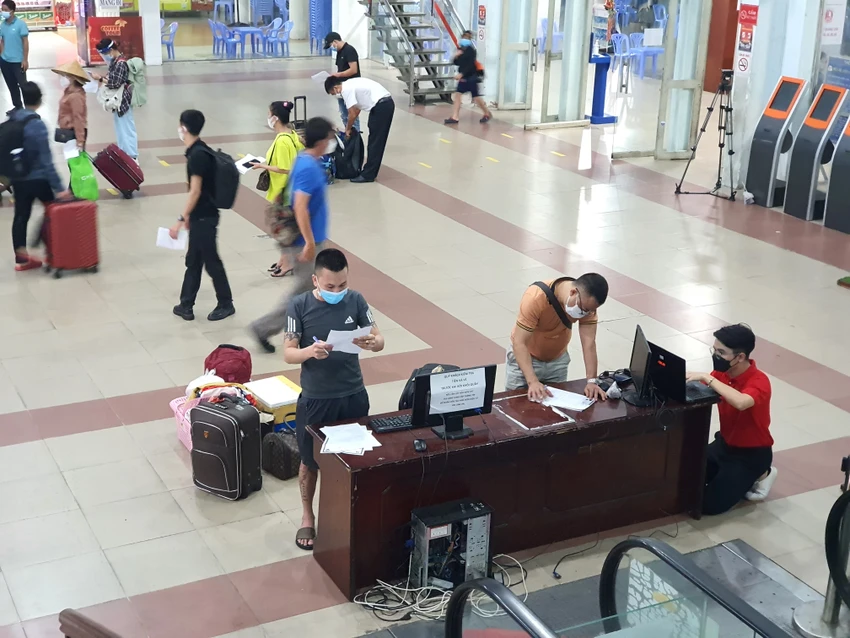 Đường sắt thông báo đến nay còn 43.000 vé tàu tết Quý Mão 2023. Ảnh: THY NHUNG Đường sắt thông báo đến nay còn 43.000 vé tàu tết Quý Mão 2023. Ảnh: THY NHUNG