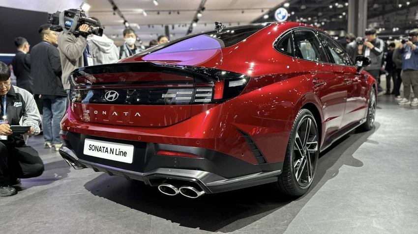 Hyundai Sonata sẽ ra mắt thị trường toàn cầu vào cuối năm nay. Ảnh: Motor1 Hyundai Sonata sẽ ra mắt thị trường toàn cầu vào cuối năm nay. Ảnh: Motor1