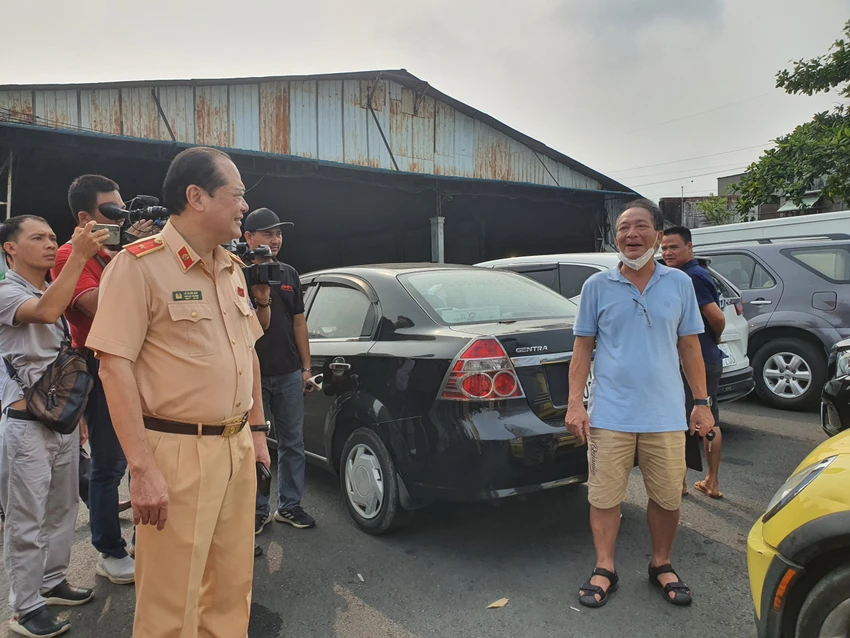 Phó Cục trưởng Cục CSGT chia sẻ những khó khăn với người dân trong giai đoạn này. Ảnh: THY NHUNG Phó Cục trưởng Cục CSGT chia sẻ những khó khăn với người dân trong giai đoạn này. Ảnh: THY NHUNG