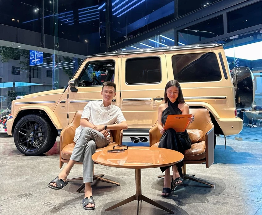Hàng chục chiếc Mercedes-AMG G63 mỗi chiếc khoảng 13 tỉ đồng. Hàng chục chiếc Mercedes-AMG G63 mỗi chiếc khoảng 13 tỉ đồng.