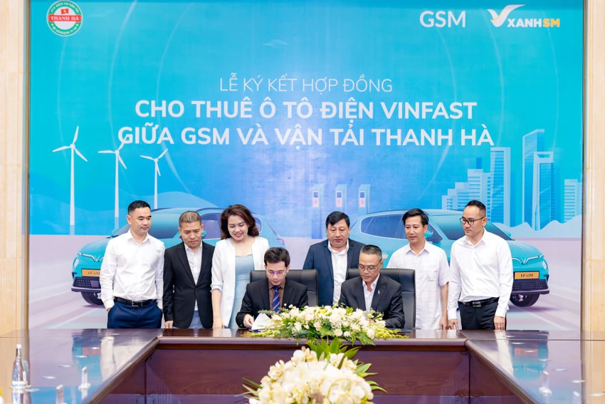 Hợp tác xã Thanh Hà và GSM ký kết hợp đồng thuê ô tô điện VinFast. Hợp tác xã Thanh Hà và GSM ký kết hợp đồng thuê ô tô điện VinFast.