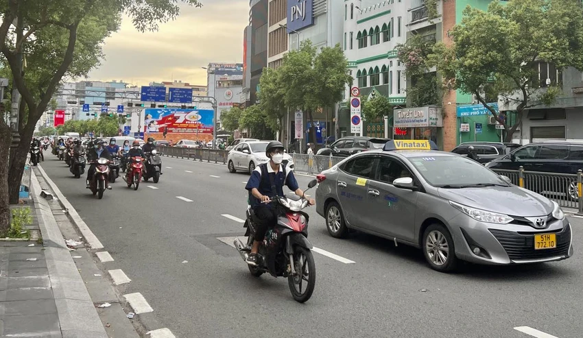 Dự thảo Luật Đường bộ đưa ra nhiều điểm mới đối với loại hình kinh doanh vận tải. Ảnh: TN Dự thảo Luật Đường bộ đưa ra nhiều điểm mới đối với loại hình kinh doanh vận tải. Ảnh: TN