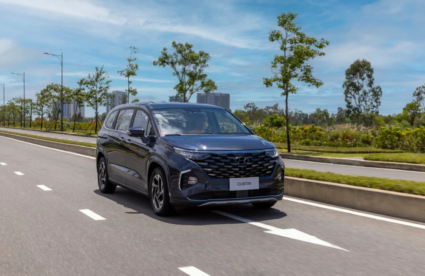 Hyundai Custin -