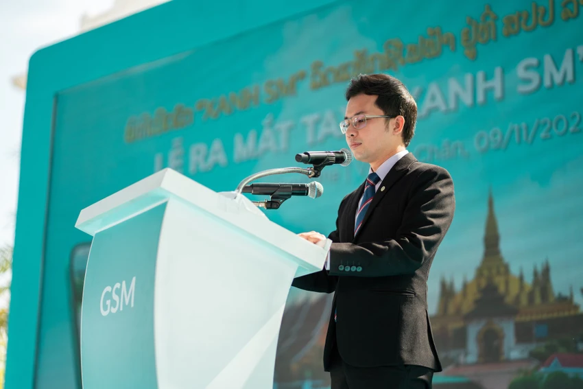 Ông Nguyễn Văn Thanh – Tổng Giám đốc công ty GSM toàn cầu phát biểu tại sự kiện ra mắt taxi “Xanh SM” tại Lào hôm 9-11.