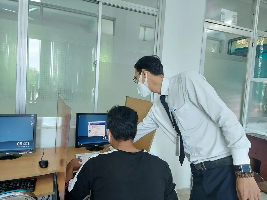 Lượng người học và thi giấy phép lái xe trong năm 2023 giảm so với năm trước.