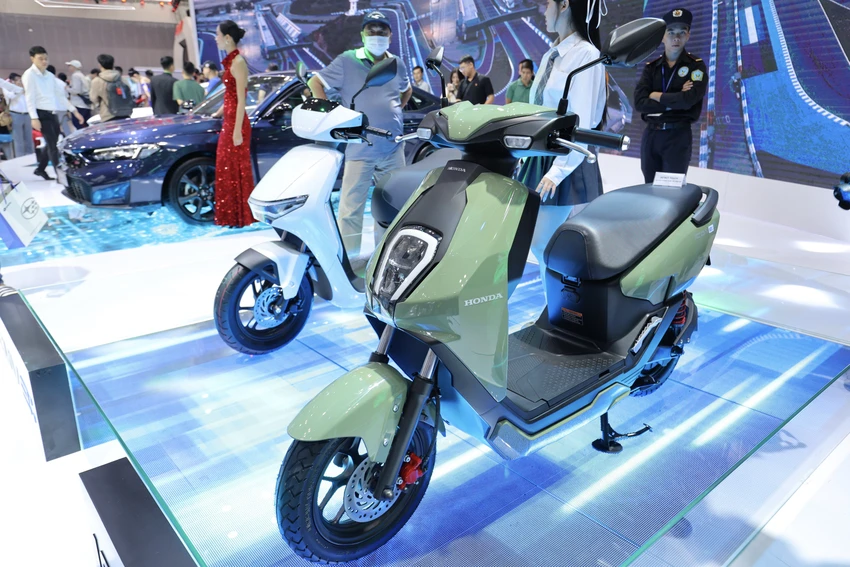 Honda-CUVe -ICONe 1.JPG