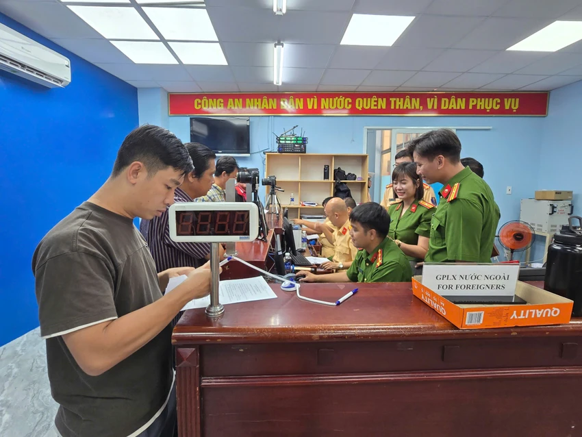 GPLX-CA-xa-thuc-hien.jpg