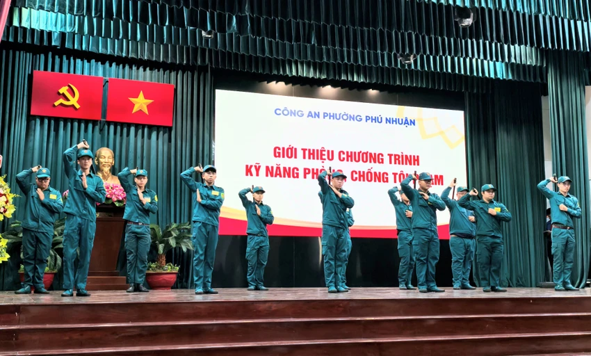 phuong-phu-nhuan-04.jpg