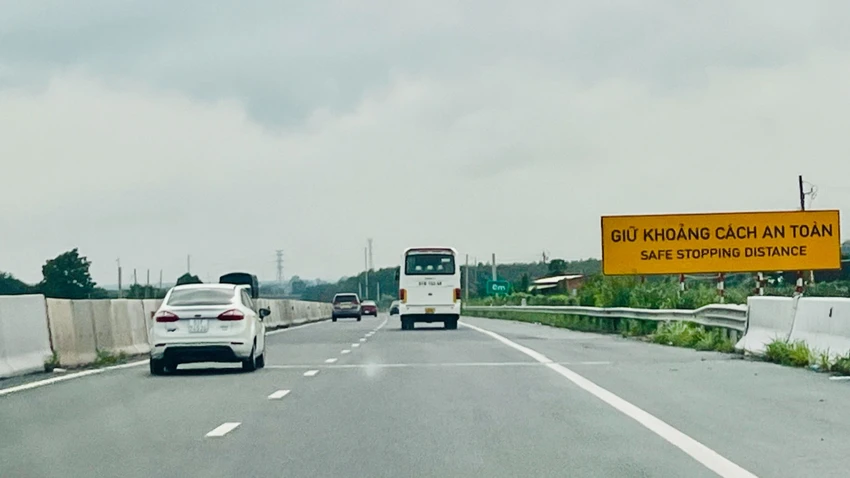 giai-phap-an-toan-tren-cao-toc.JPG