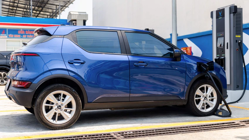 trụ sạc 60 kW