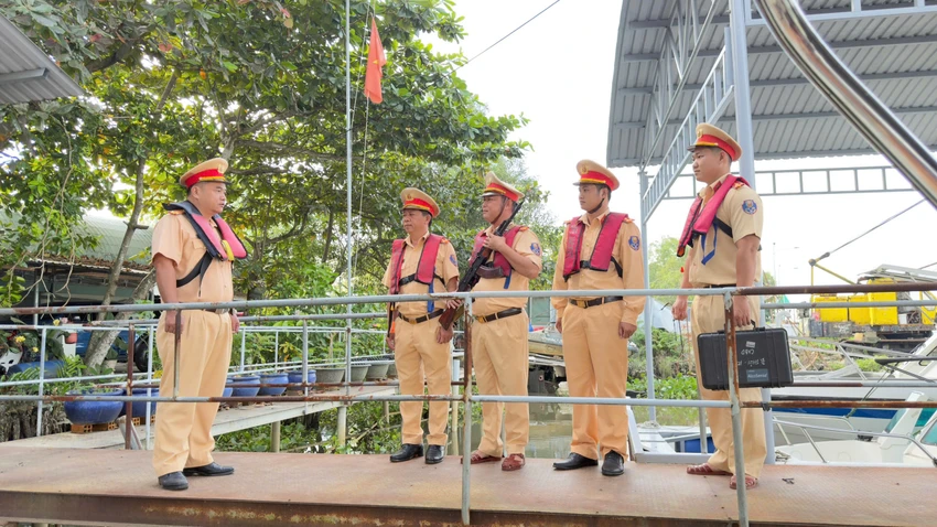 csgt-duong-thuy-3.jpg