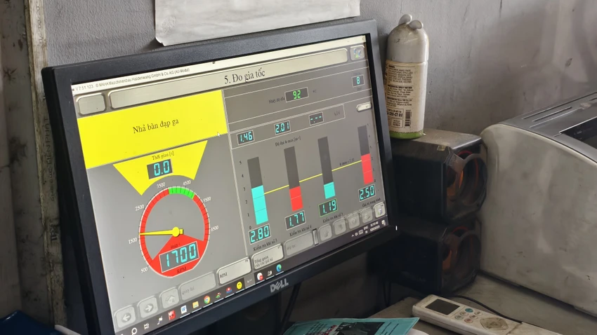 Phương pháp “đạp lút ga” trong kiểm định khí thải ô tô cần được điều chỉnh linh hoạt