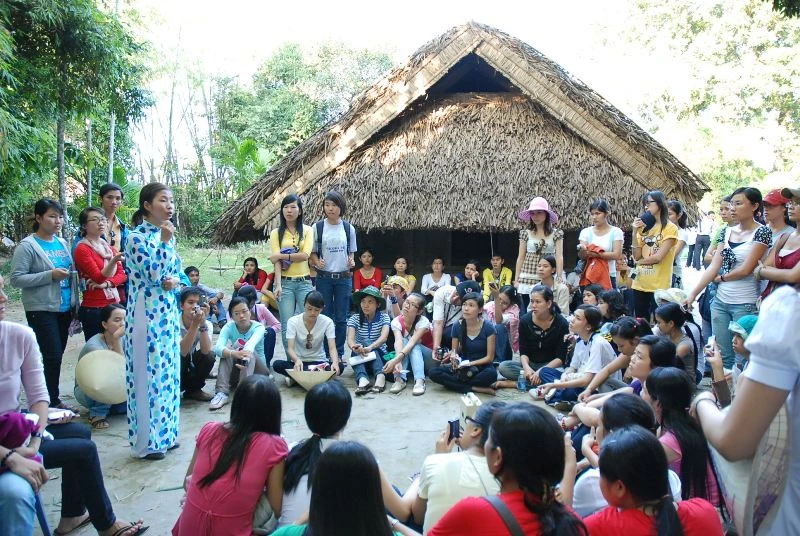 'Khai tử' quy định bắt hàng ngàn sếp công ty du lịch… đến lớp ảnh 1 'Khai tử' quy định bắt hàng ngàn sếp công ty du lịch… đến lớp ảnh 1