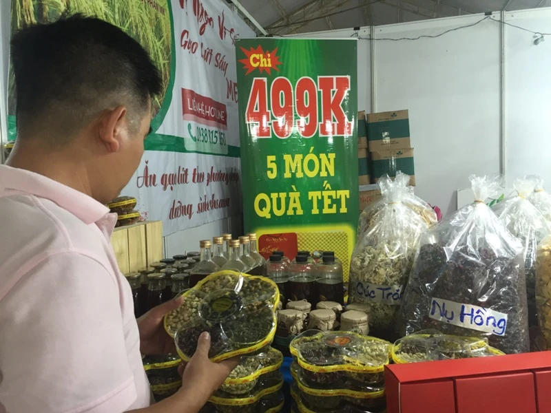 Đặc sản Lào Cai hút khách tại hội chợ Xuân Tân Bình ảnh 5 Đặc sản Lào Cai hút khách tại hội chợ Xuân Tân Bình ảnh 5