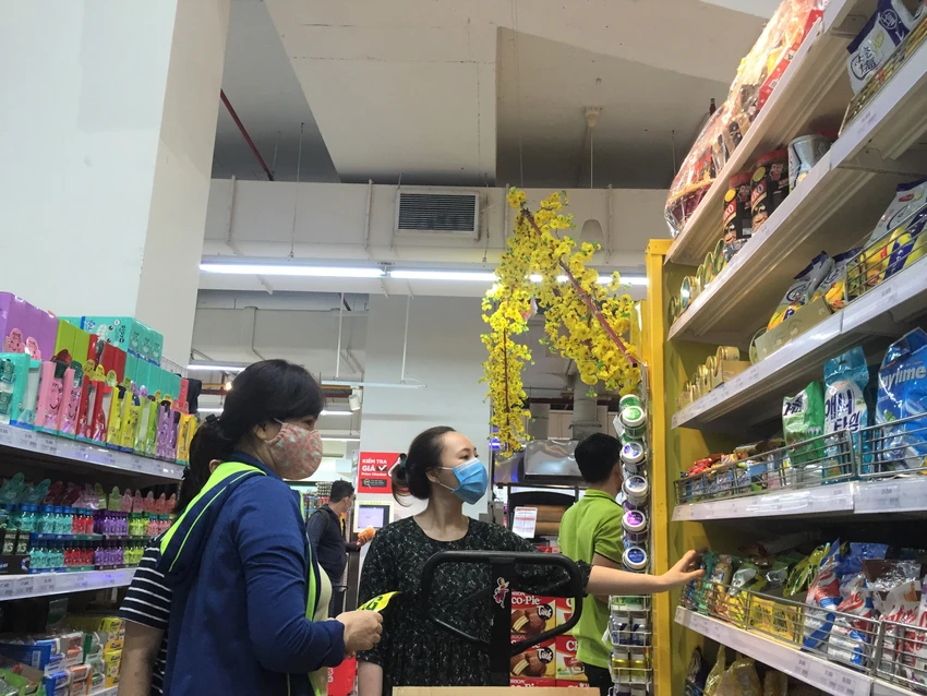 Người dân rục rịch đến siêu thị sắm tết ảnh 6 Người dân rục rịch đến siêu thị sắm tết ảnh 6