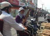 Tấp nập phố cá lóc nướng, có người bán được 1,5 tấn 