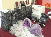 Phát hiện ô tô vận chuyển hàng trăm đồ chơi tình dục 