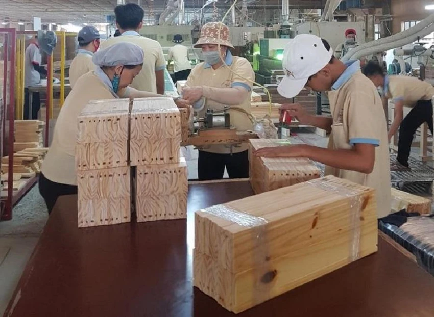 Các doanh nghiệp phối hợp với Cục phòng vệ thương mại trong suốt quá trình kiểm tra. Ảnh minh họa: Bộ Công Thương