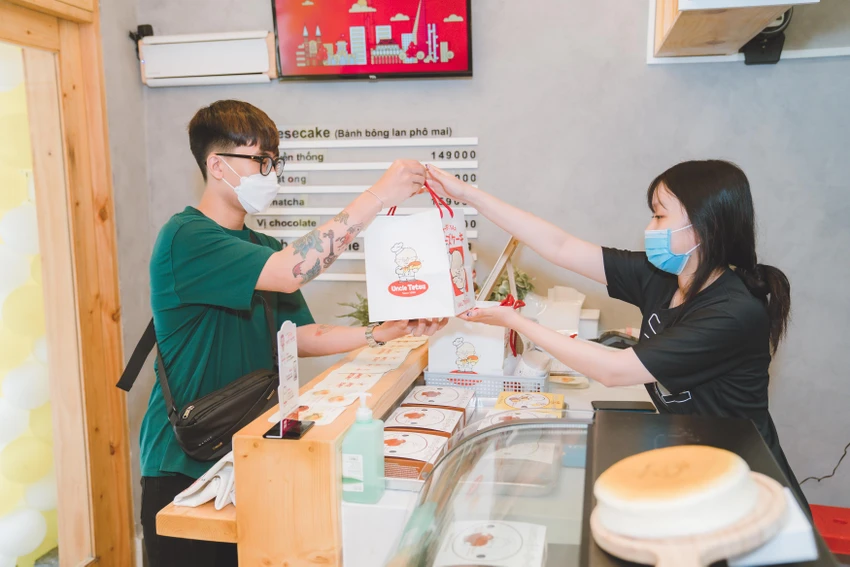 Nhiều bạn trẻ yêu thích bánh phô mai Nhật Bản Nhiều bạn trẻ yêu thích bánh phô mai Nhật Bản