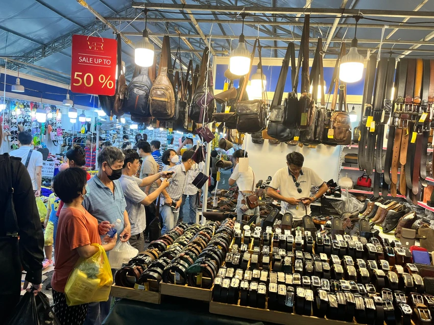 Phụ kiện thời trang nam giảm giá 50%