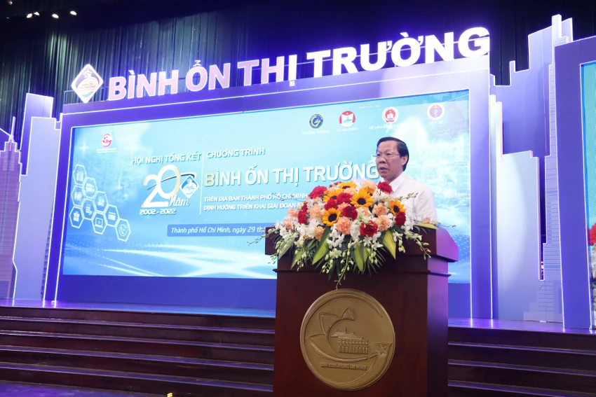 Chủ tịch UBND TP.HCM Phan Văn Mãi phát biểu tại hội nghị. Chủ tịch UBND TP.HCM Phan Văn Mãi phát biểu tại hội nghị.