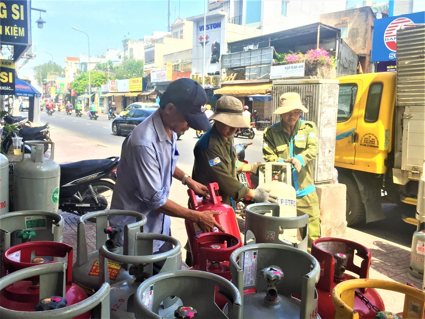 Giá gas tháng 1-2023 giảm đến 23.000 đồng/bình 12kg.