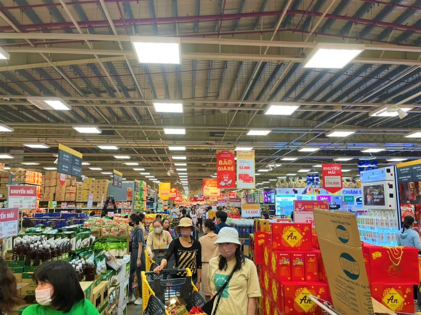 Sức mua trong những ngày nghỉ tết tăng hơn ngày thường khi siêu thị có nhiều khuyến mãi Sức mua trong những ngày nghỉ tết tăng hơn ngày thường khi siêu thị có nhiều khuyến mãi