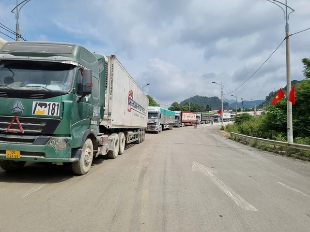 Hàng hóa xuất khẩu qua cửa khẩu Tân Thanh tỉnh Lạng Sơn: Ảnh Báo Hải quan Hàng hóa xuất khẩu qua cửa khẩu Tân Thanh tỉnh Lạng Sơn: Ảnh Báo Hải quan