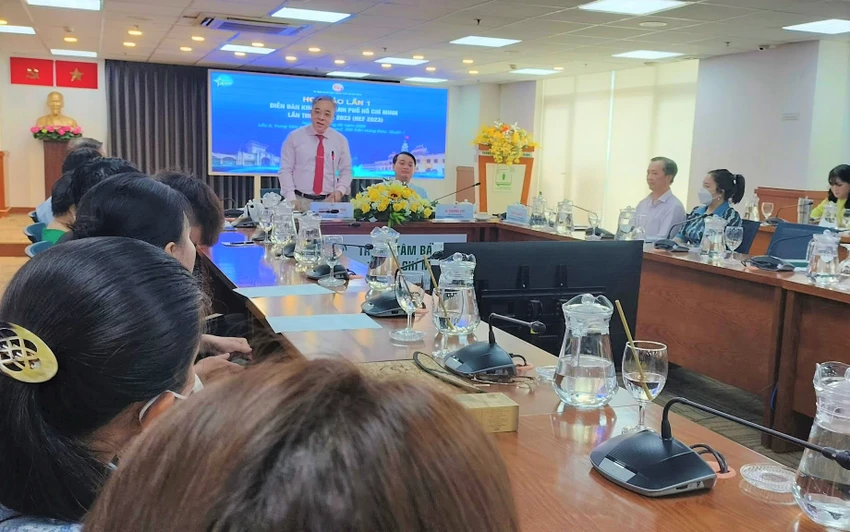 Ông Nguyễn Ngọc Hòa, Chủ tịch Hiệp hội doanh nghiệp TP.HCM trao đổi thông tin tại họp báo. ẢNH: TÚ UYÊN Ông Nguyễn Ngọc Hòa, Chủ tịch Hiệp hội doanh nghiệp TP.HCM trao đổi thông tin tại họp báo. ẢNH: TÚ UYÊN