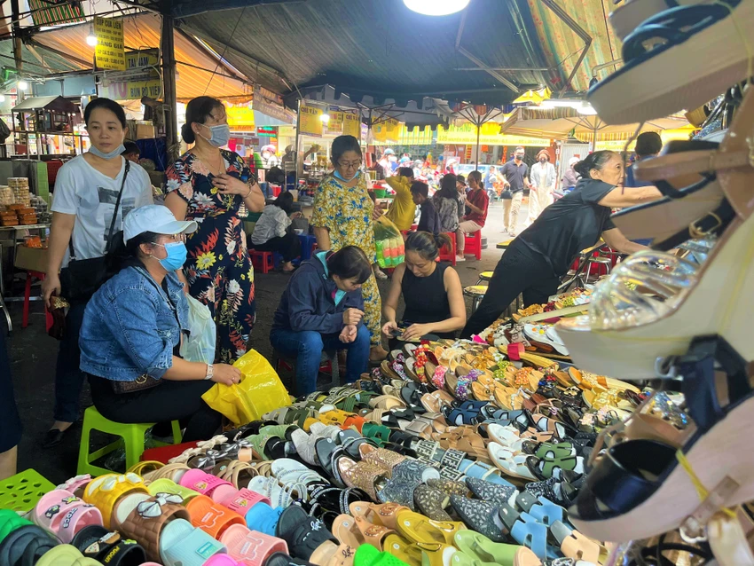 DN ngành da giày lao đao, đơn hàng xuất khẩu giảm 60-70%. Ảnh: TÚ UYÊN DN ngành da giày lao đao, đơn hàng xuất khẩu giảm 60-70%. Ảnh: TÚ UYÊN
