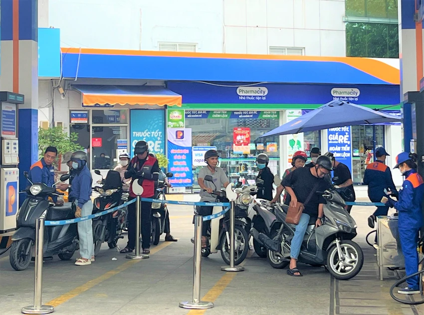 VCCI đề nghị bỏ thuế tiêu thụ đặc biệt đối với mặt hàng xăng