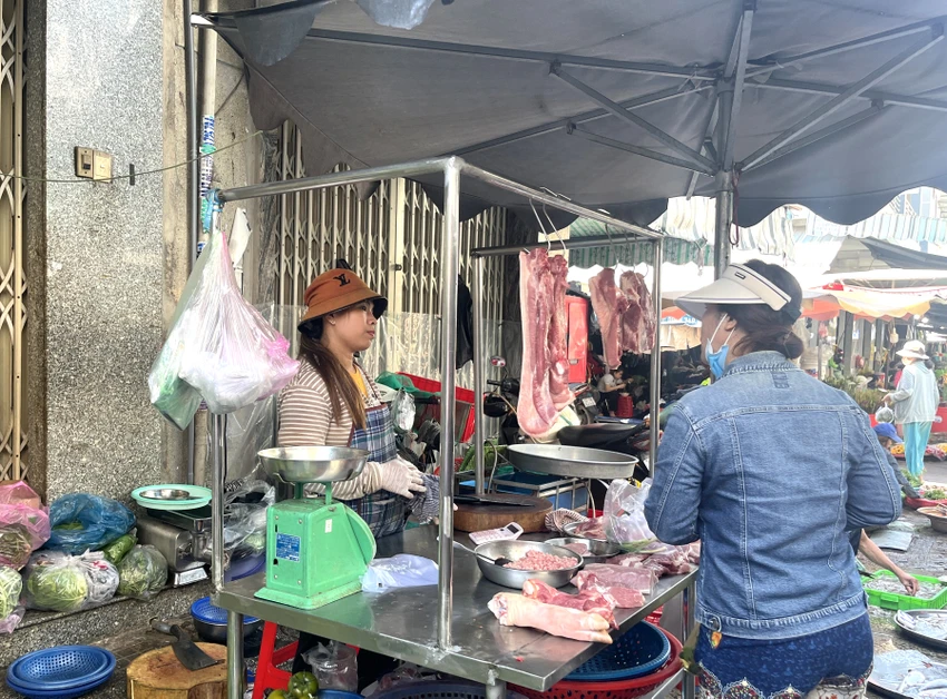 giá heo hơi