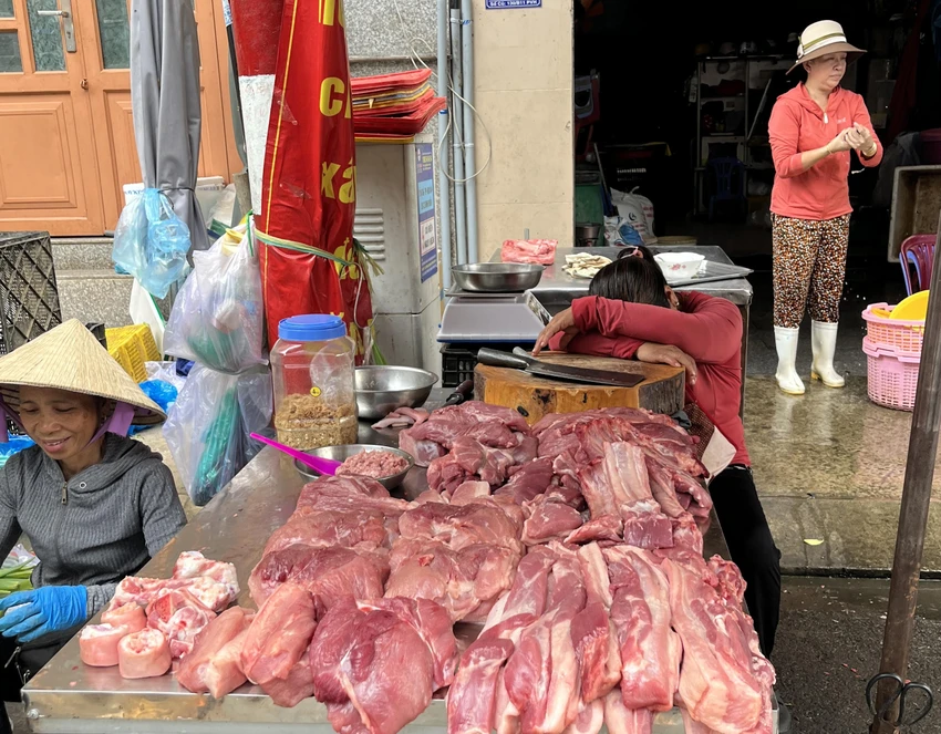giá heo hơi tăng.jpg