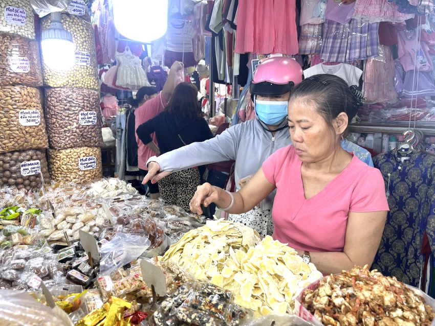 đặc sản phục vụ Tết .JPG