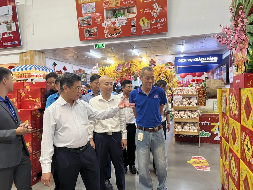 nguồn hàng tết.jpg