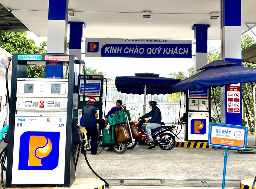 Ô tô, xe máy sản xuất từ năm nào nên sử dụng xăng E5 và loại nào phù hợp với xăng E10?