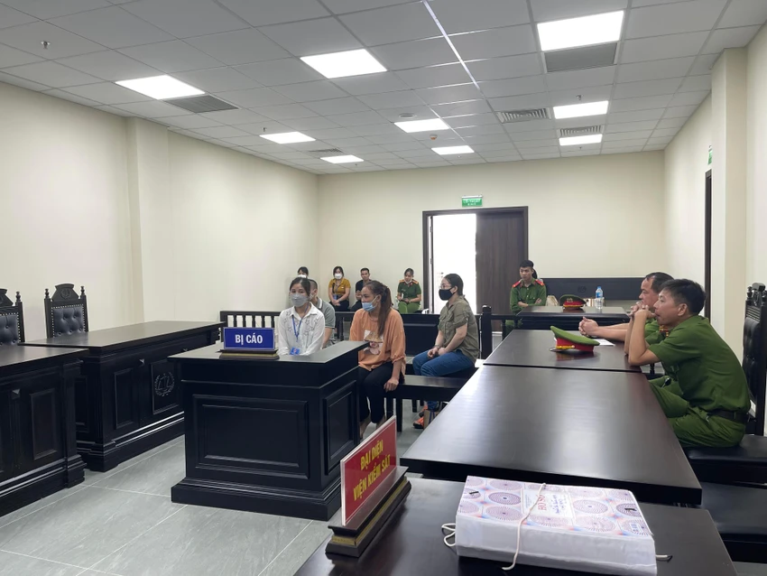 Các bị cáo tại phiên tòa Các bị cáo tại phiên tòa