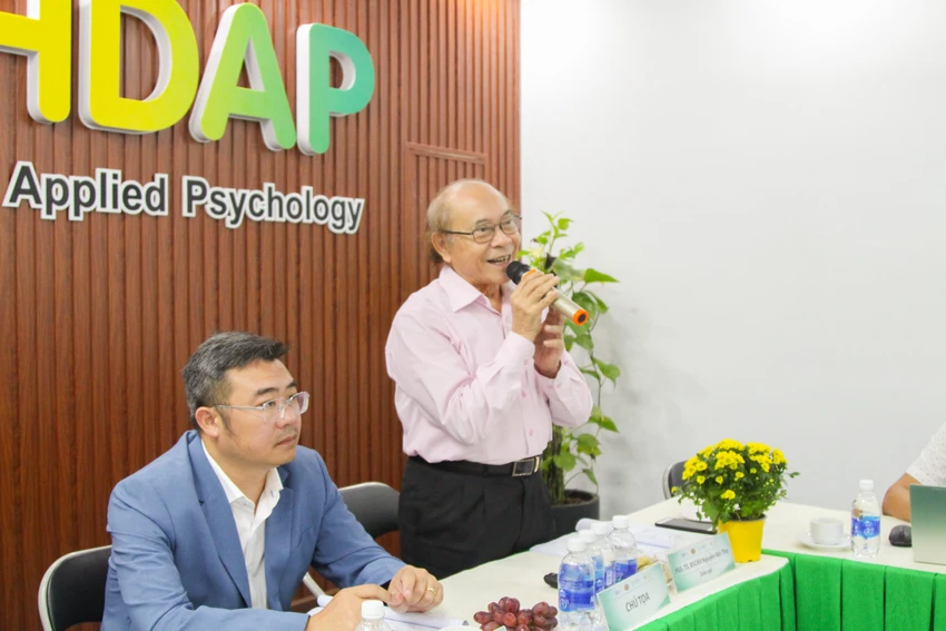 PGS.TS.BSCKII Nguyễn Văn Thọ, Nguyên Giám đốc BV Tâm thần Trung ương 2 chia sẻ tại hội thảo. Ảnh: BTC PGS.TS.BSCKII Nguyễn Văn Thọ, Nguyên Giám đốc BV Tâm thần Trung ương 2 chia sẻ tại hội thảo. Ảnh: BTC