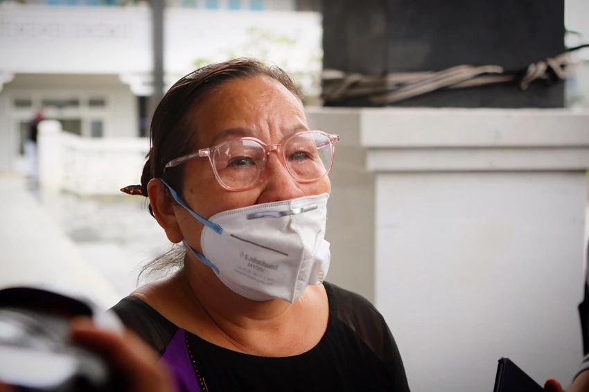 Bà Đàm Thị Kim (quận 6, TPHCM) và gia đình vẫn luôn động viên nhau nguôi ngoai đi nỗi đau. Ảnh: TÚ NGÂN Bà Đàm Thị Kim (quận 6, TPHCM) và gia đình vẫn luôn động viên nhau nguôi ngoai đi nỗi đau. Ảnh: TÚ NGÂN