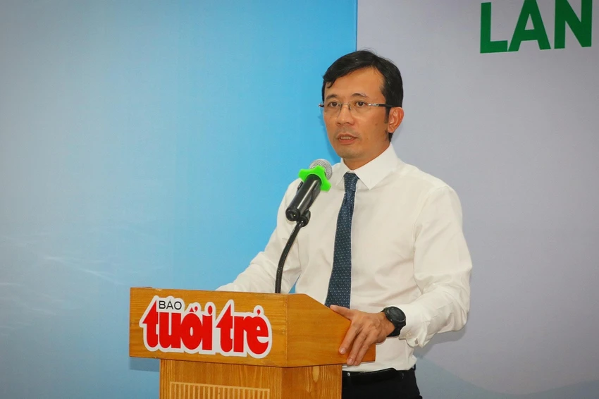 Ông Trần Xuân Toàn, Phó tổng biên tập báo Tuổi Trẻ phát biểu tại lễ trao giải. Ảnh: TÚ NGÂN Ông Trần Xuân Toàn, Phó tổng biên tập báo Tuổi Trẻ phát biểu tại lễ trao giải. Ảnh: TÚ NGÂN